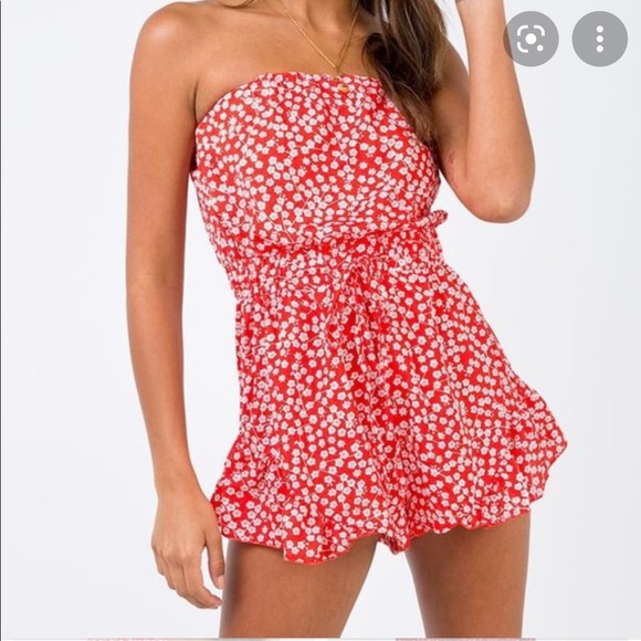 Princess Polly red strapless romper - Picture 1 of 3
